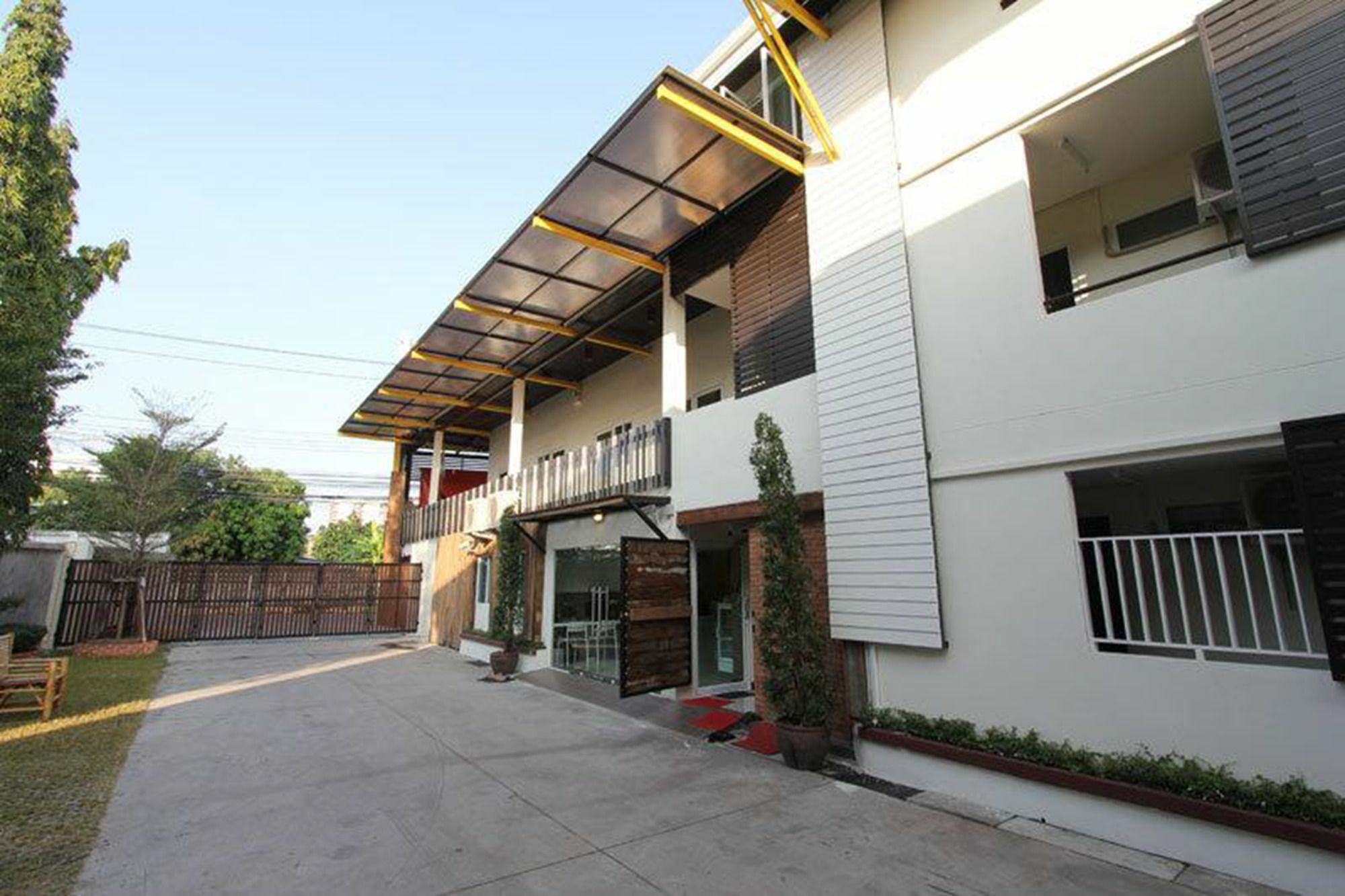 Hotel Leesort @ Onnuch Bangkok Exterior foto